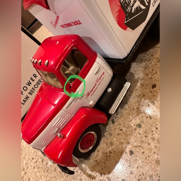 1957 IH DRY GOODS VAN ~SHAKESPEARE WONDEROD By FIRST GEAR INC. #10-1635 W Box - Picture 16 of 16